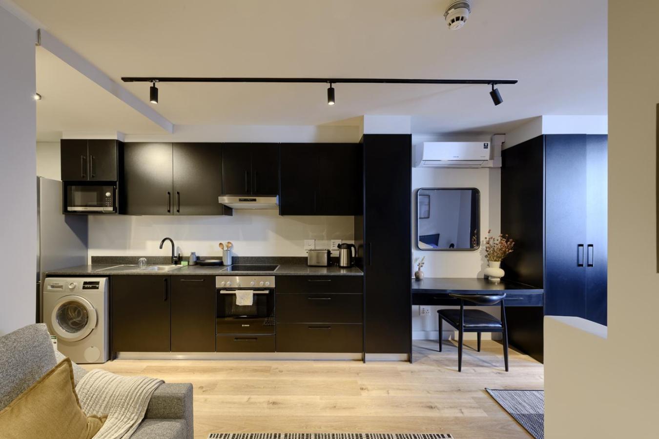 Urban Comfort At 1 Bed In City Centre With Pool Cape Town Dış mekan fotoğraf