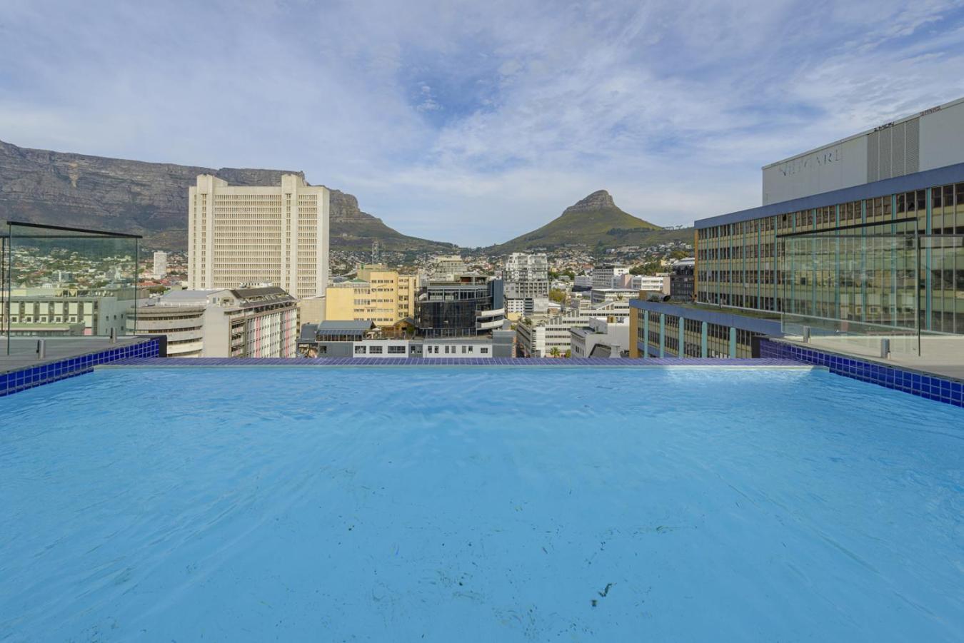 Urban Comfort At 1 Bed In City Centre With Pool Cape Town Dış mekan fotoğraf